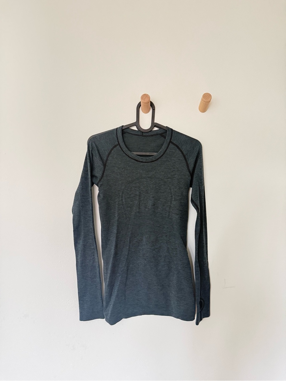 lululemon athletica Long Sleeve Crew Top - Charcoal Heather